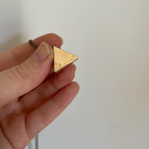 VINTAGE Gold Tone Triangle Pendant Necklace Starburst Charm Dainty Chain Jewelry - Picture 5 of 8